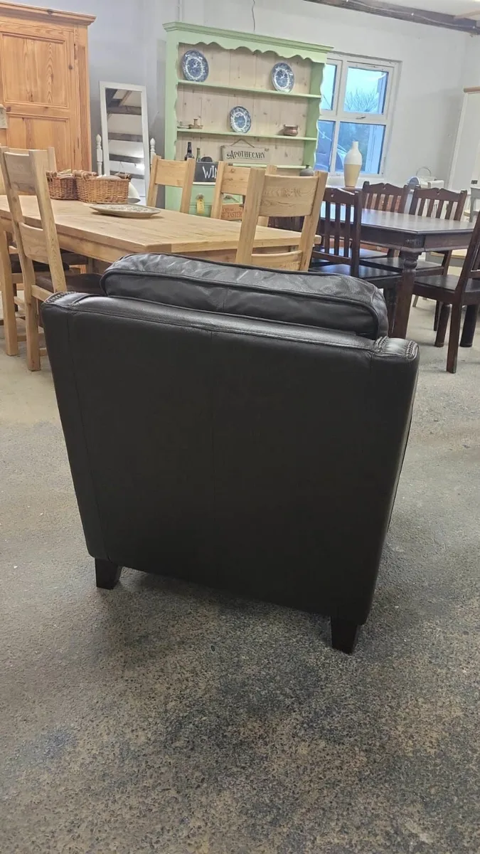 1930s style brown leather club chair - Image 3