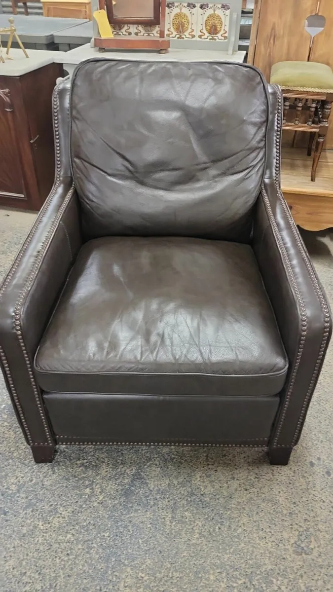 1930s style brown leather club chair - Image 1