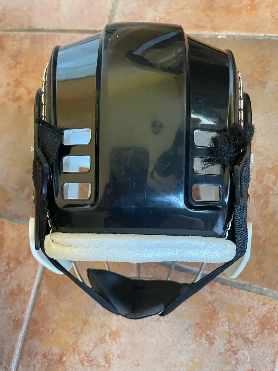 Gola Hurling Helmet - Image 3