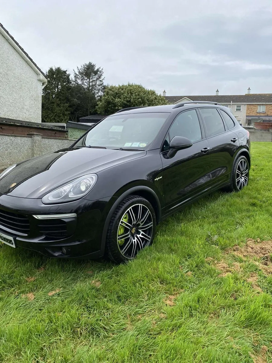Porsche cayenne 2016 hybrid - Image 1