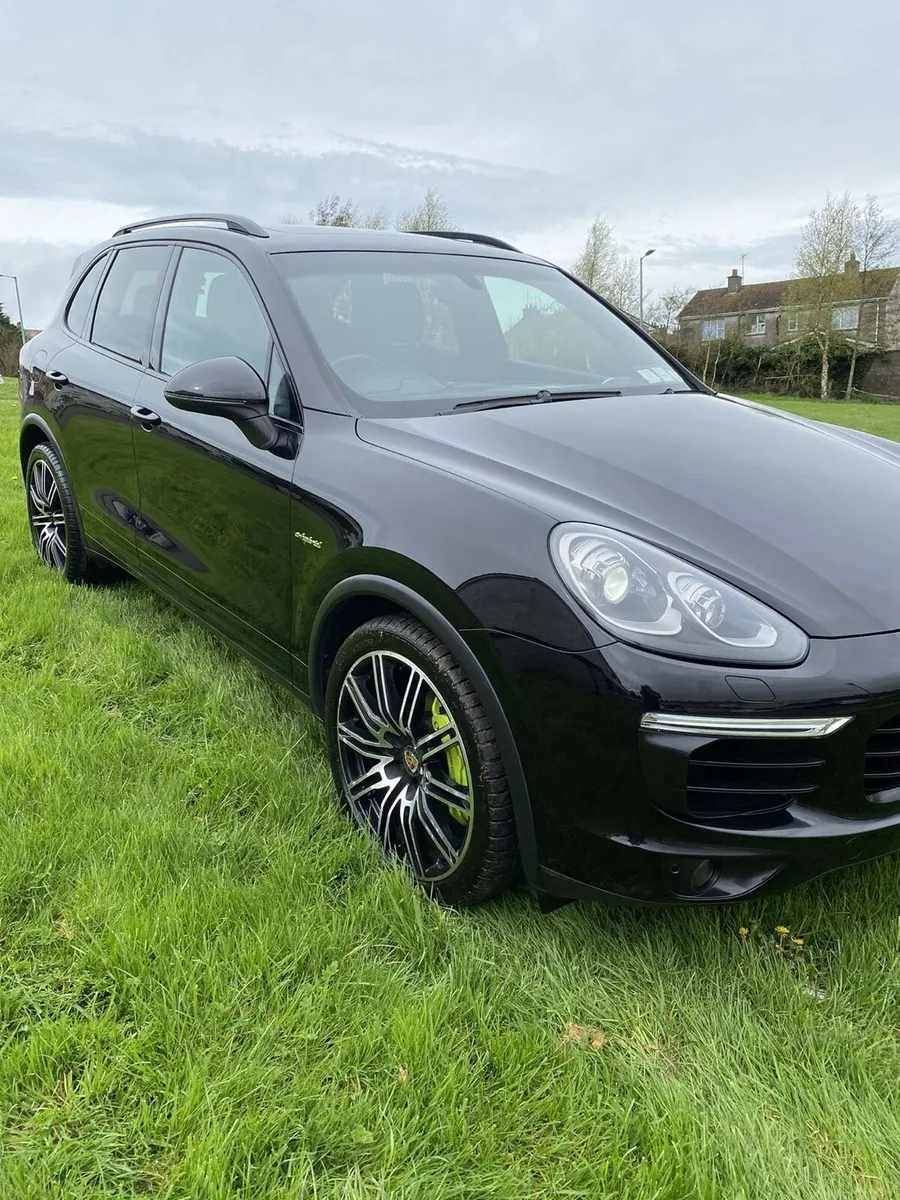 Porsche cayenne 2016 hybrid - Image 2