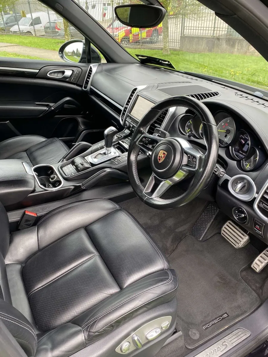 Porsche cayenne 2016 hybrid - Image 3