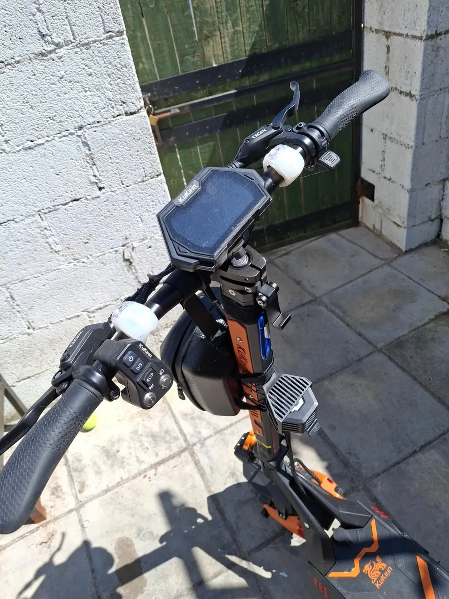 Electric scooter - Image 2