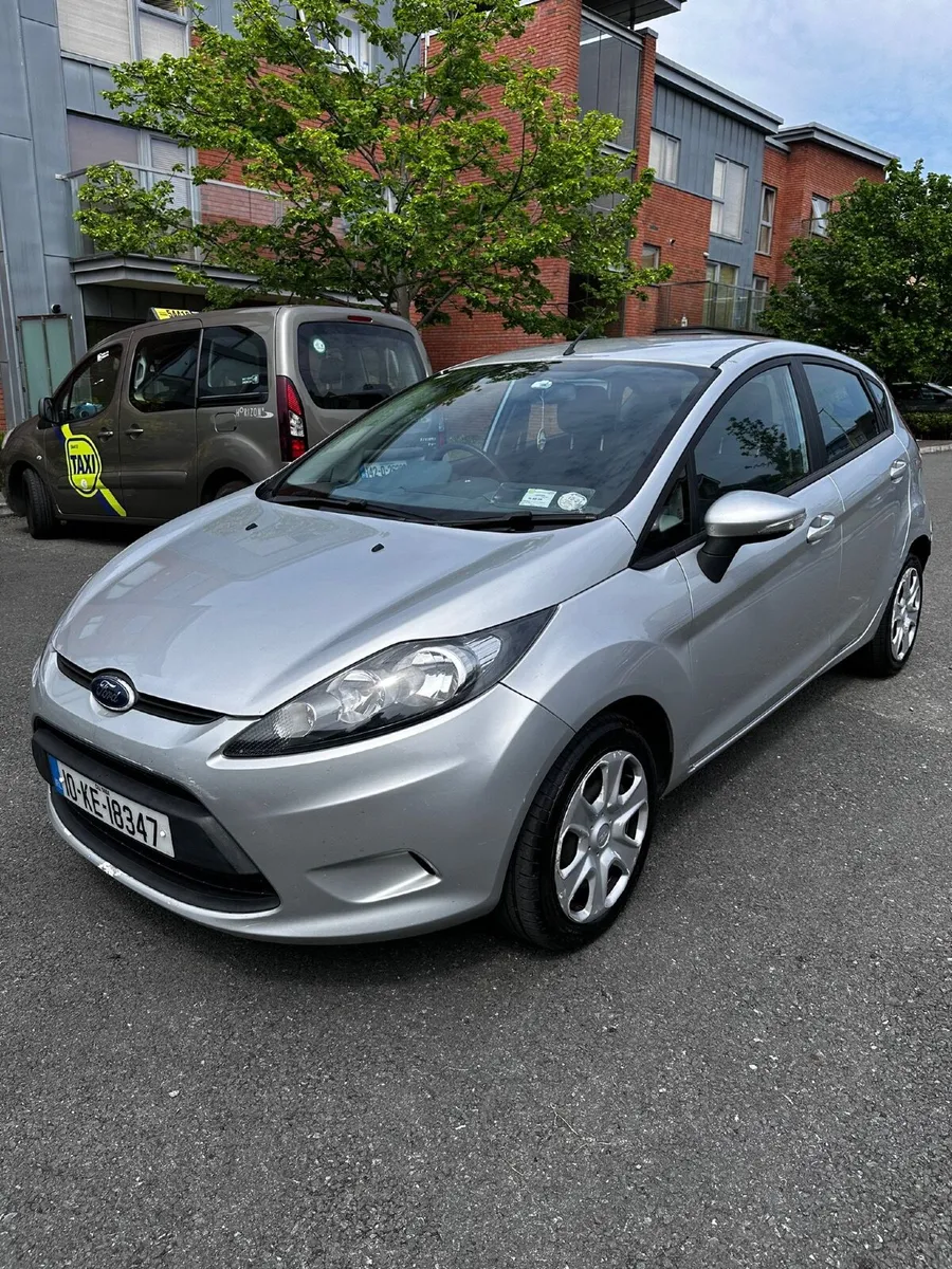 Ford Fiesta 2010 - Image 4
