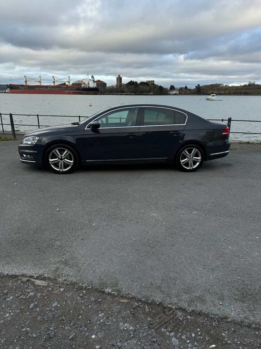 Volkswagen Passat r-line - Image 4