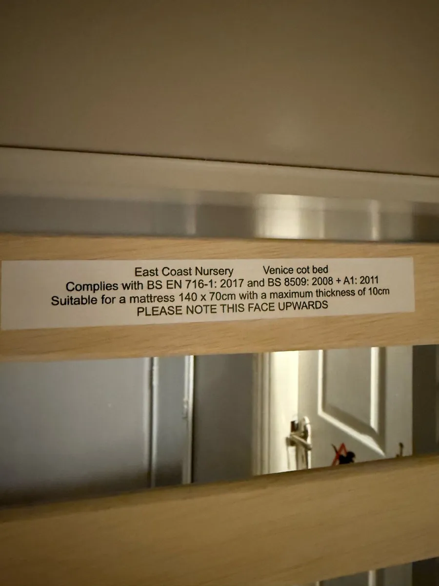 Cot bed - Image 4