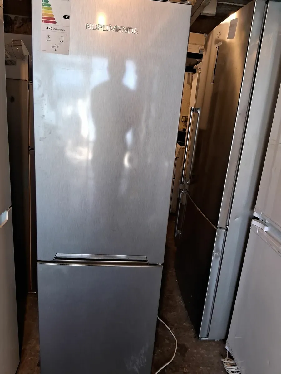 YEAR OLD FRIDGE AND FREEZER - Image 4