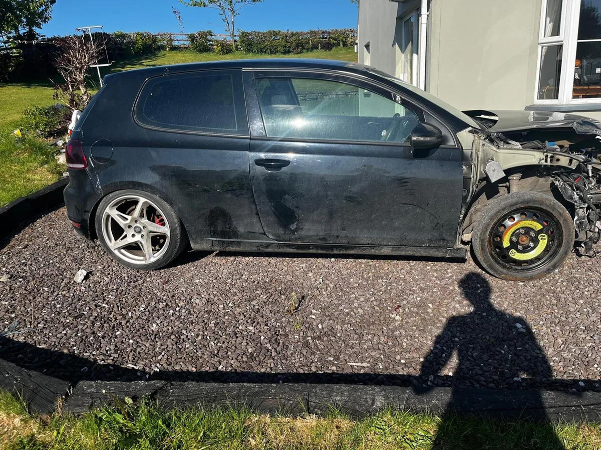 Volkswagen Golf 2012 - Image 2