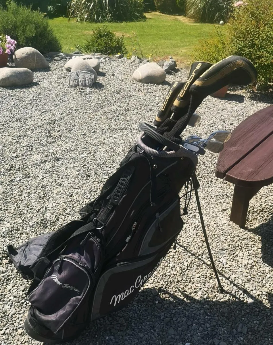 Gents Set, bag, 3 x woods, 7 x irons and a putter - Image 2