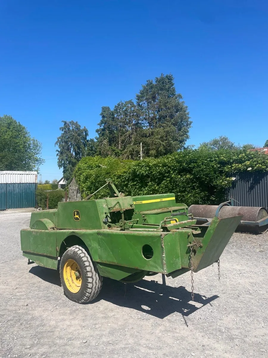 Johndeer baler - Image 2