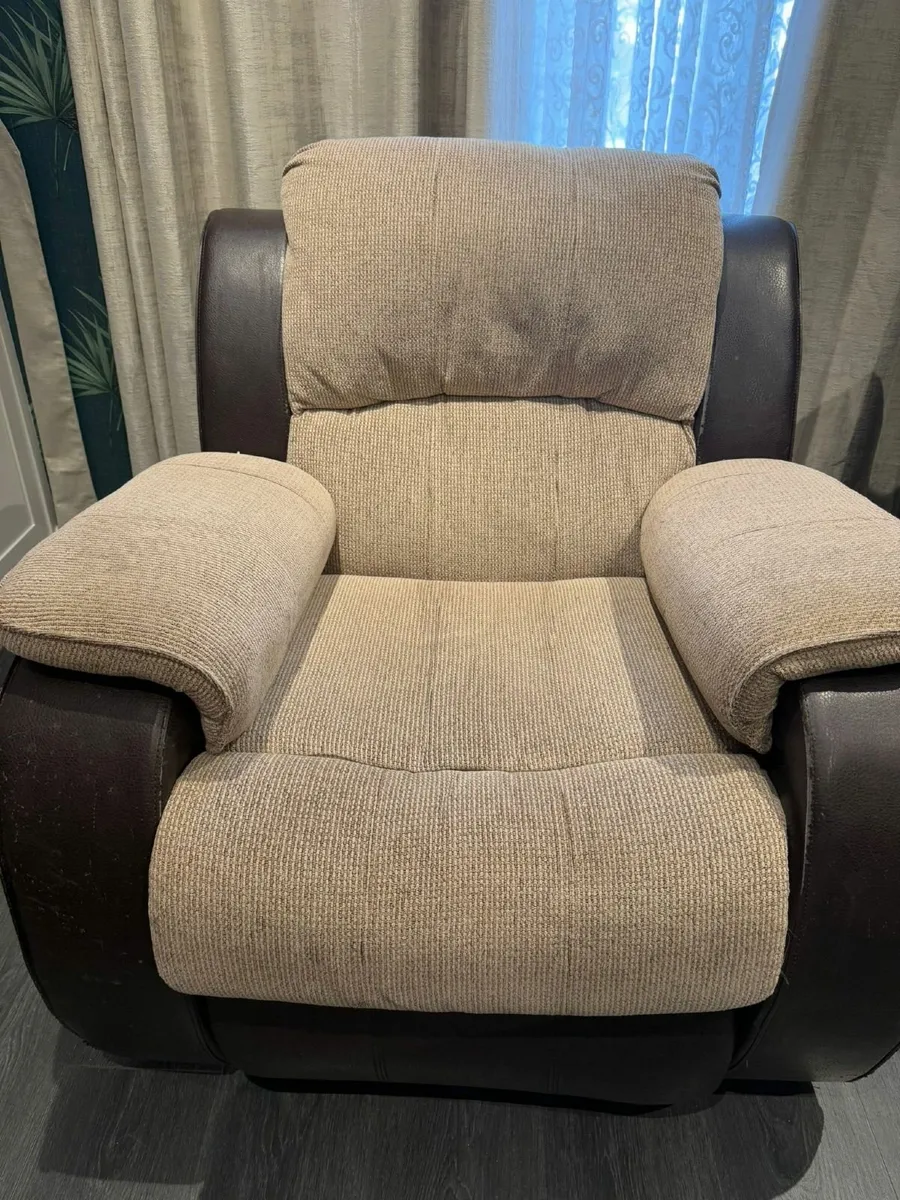 Sofa/Couch - Image 3