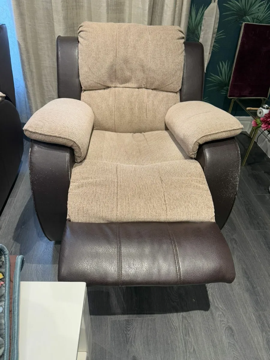 Sofa/Couch - Image 4