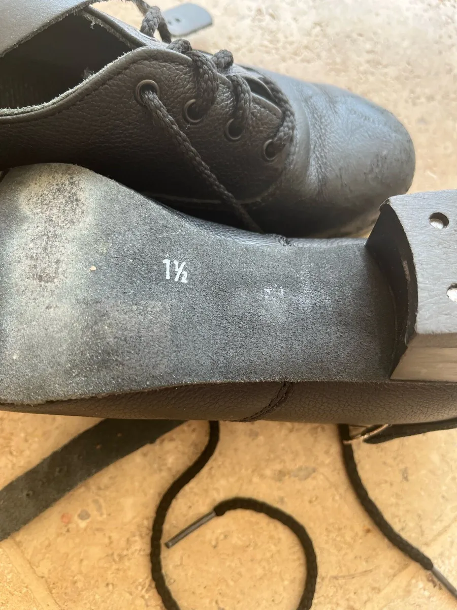 Irish dancing hard shoes size 1 and 1/2 - Image 2