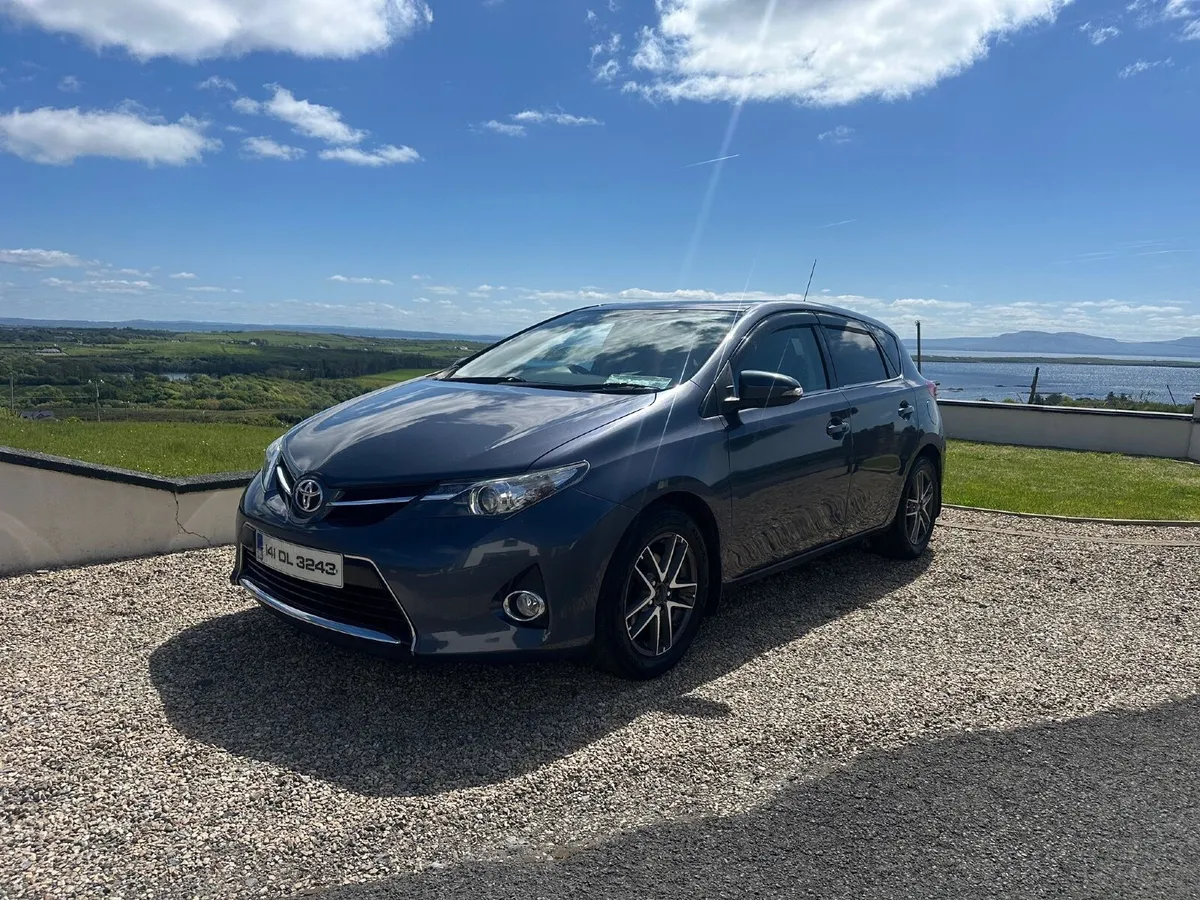 Toyota Auris 2014 - Image 1