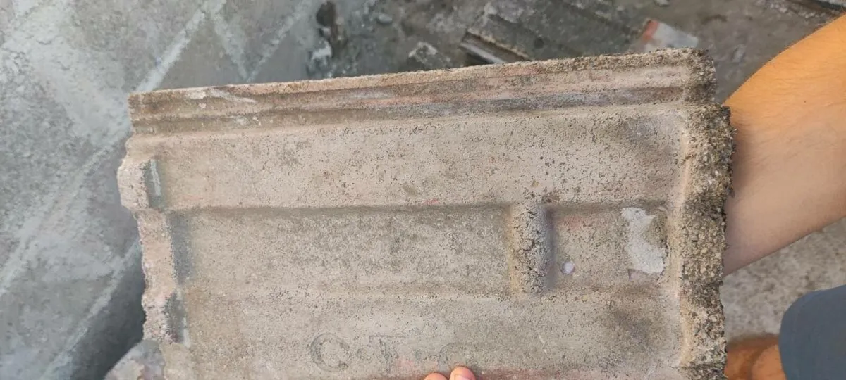 Roof tiles - Image 2