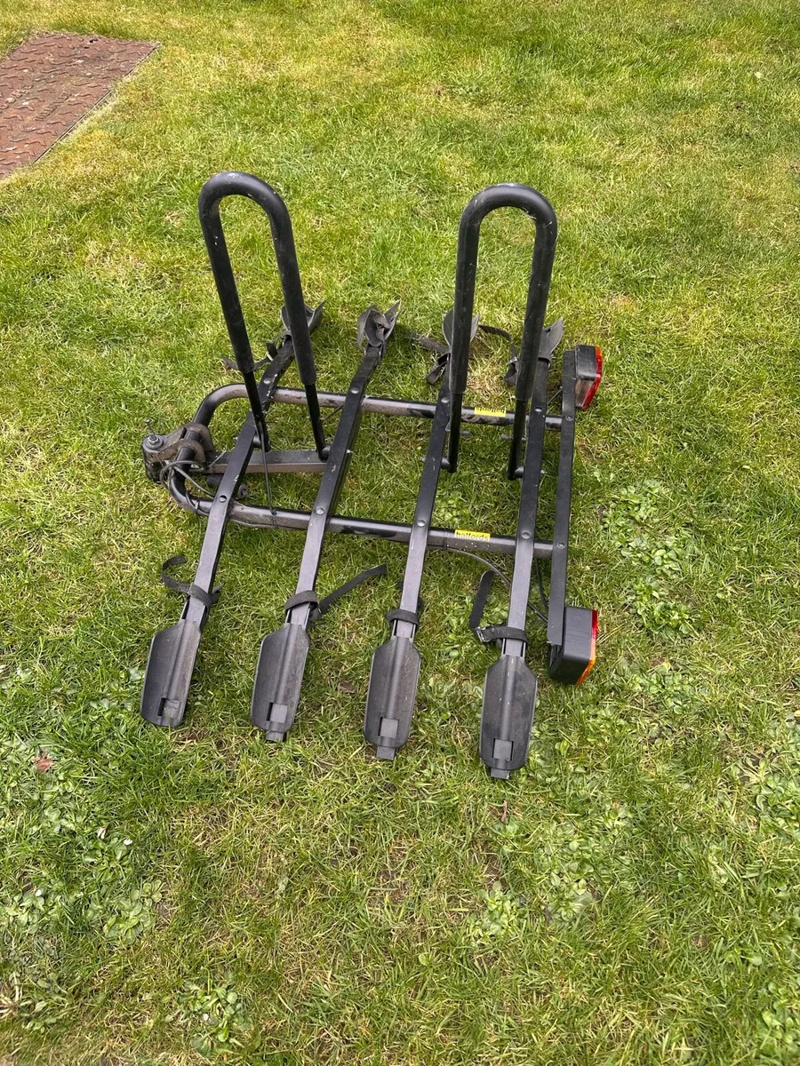 Halfords 4 bike rack for tow bar - Image 1