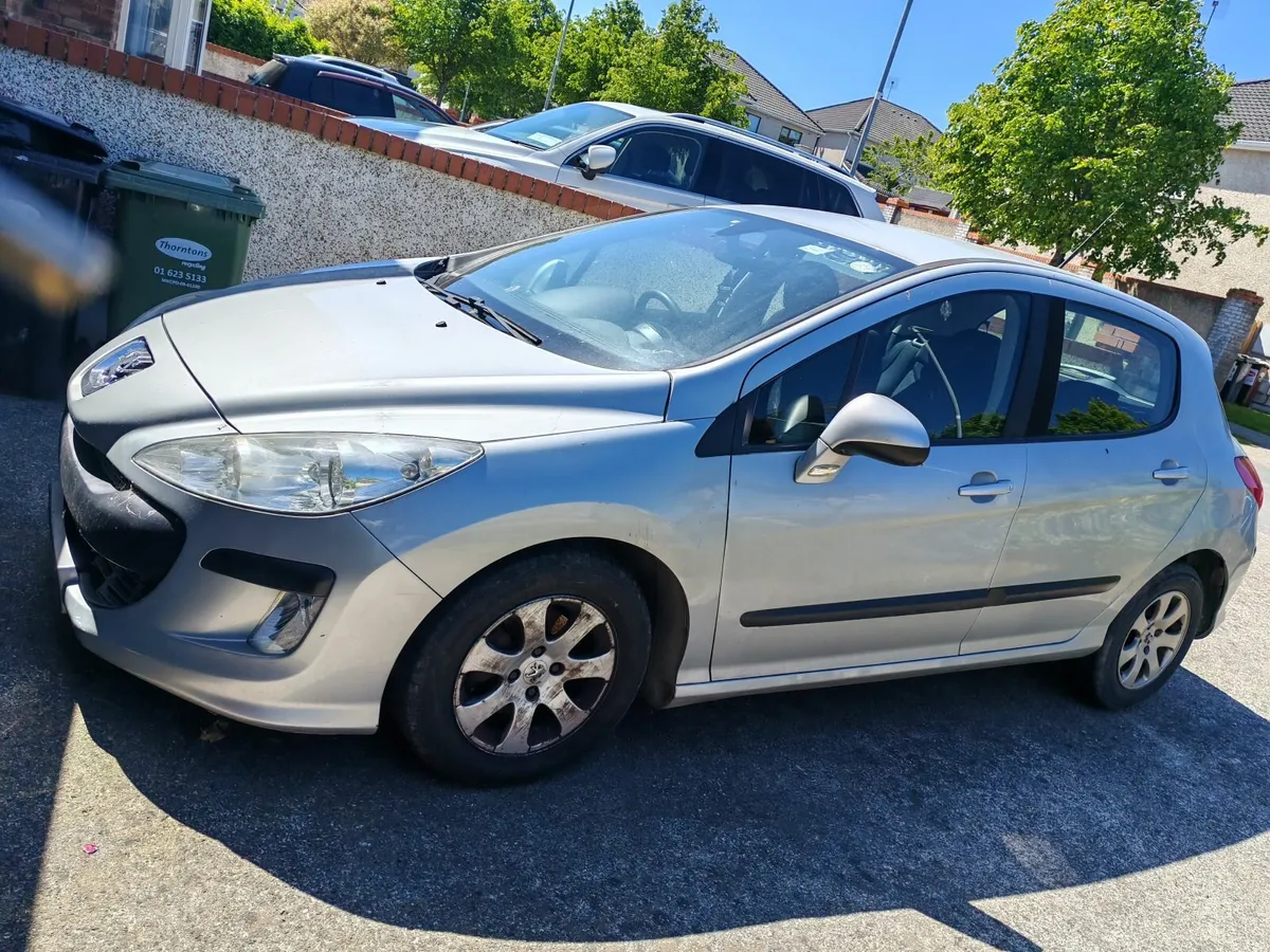 Peugeot 308 2008 - Image 1