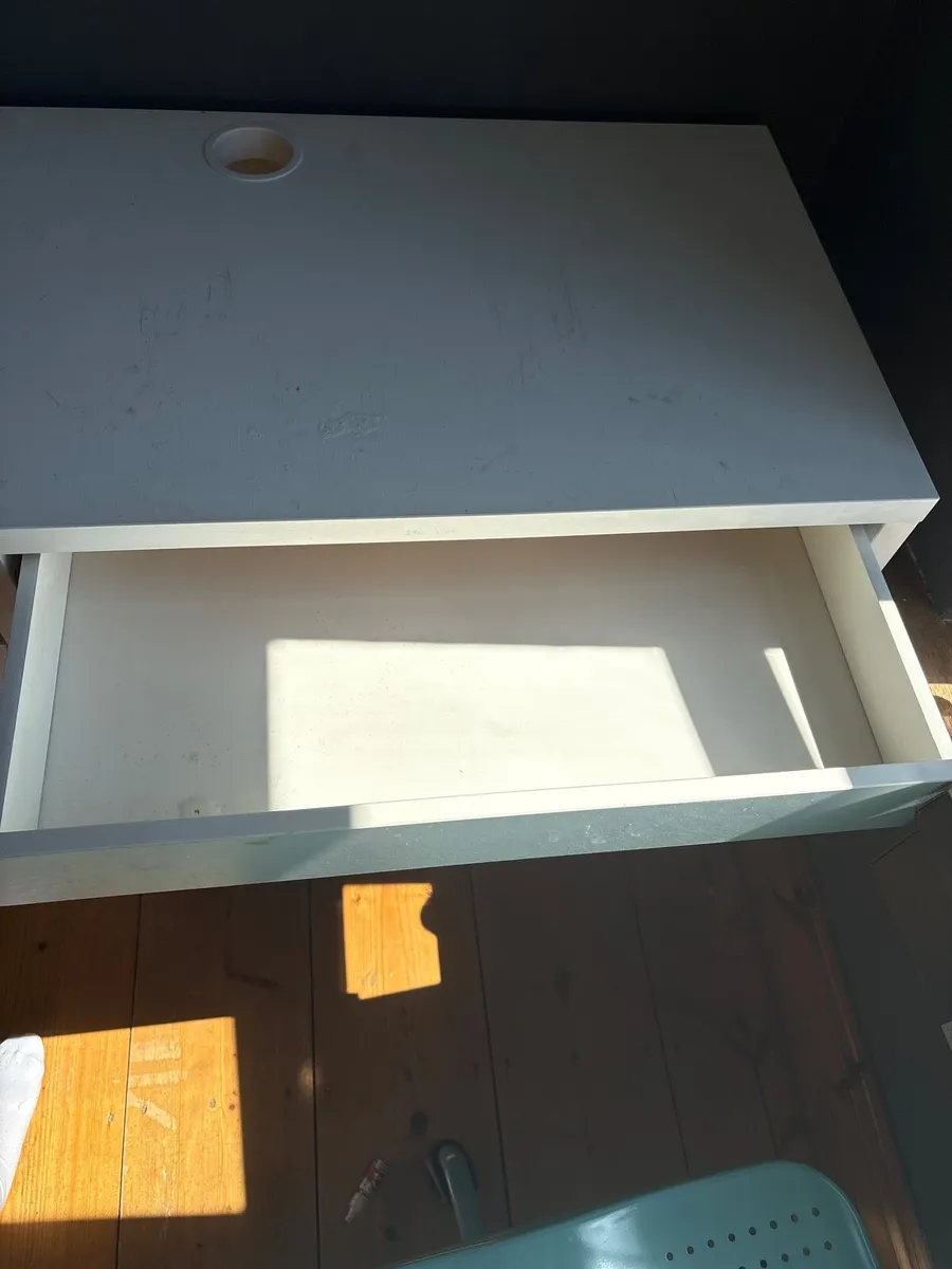 Desk - Image 3
