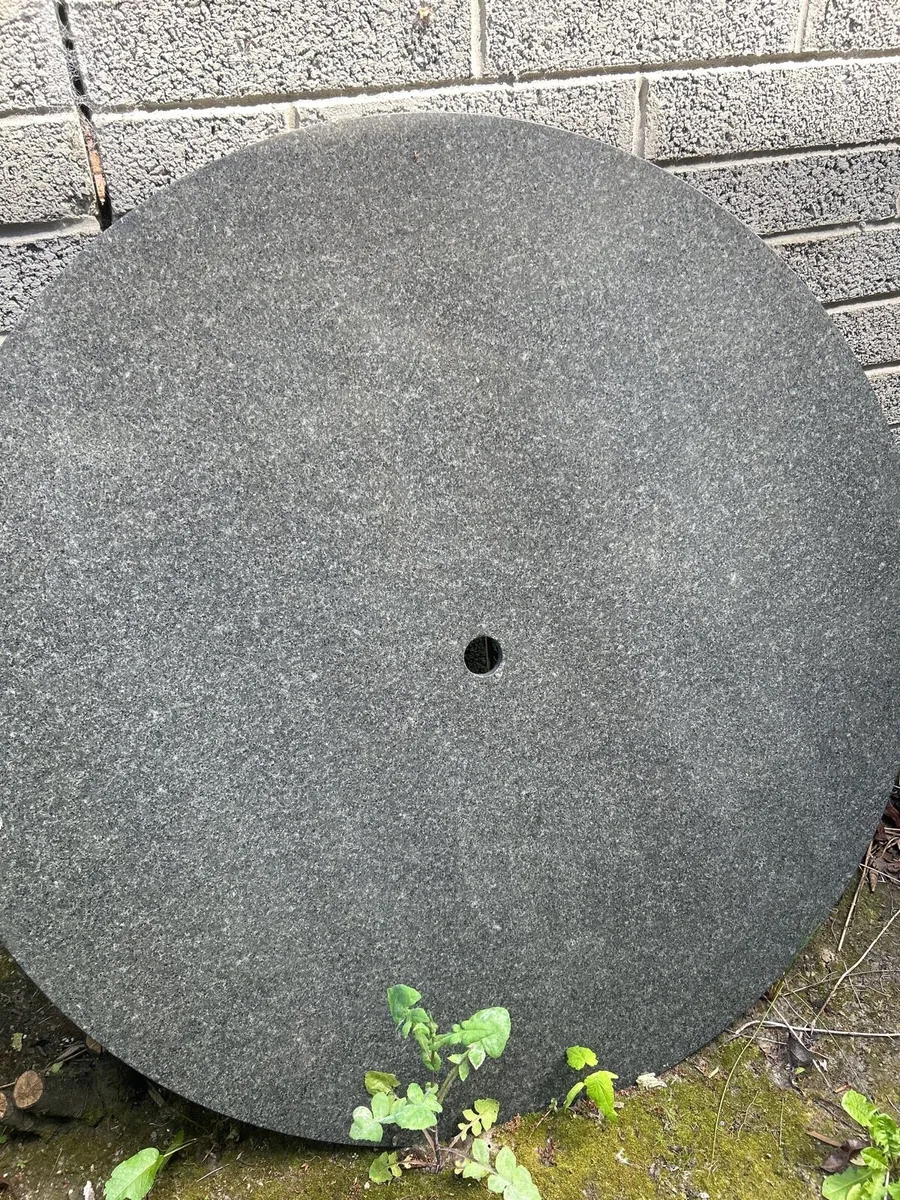 Granite table top - Image 1
