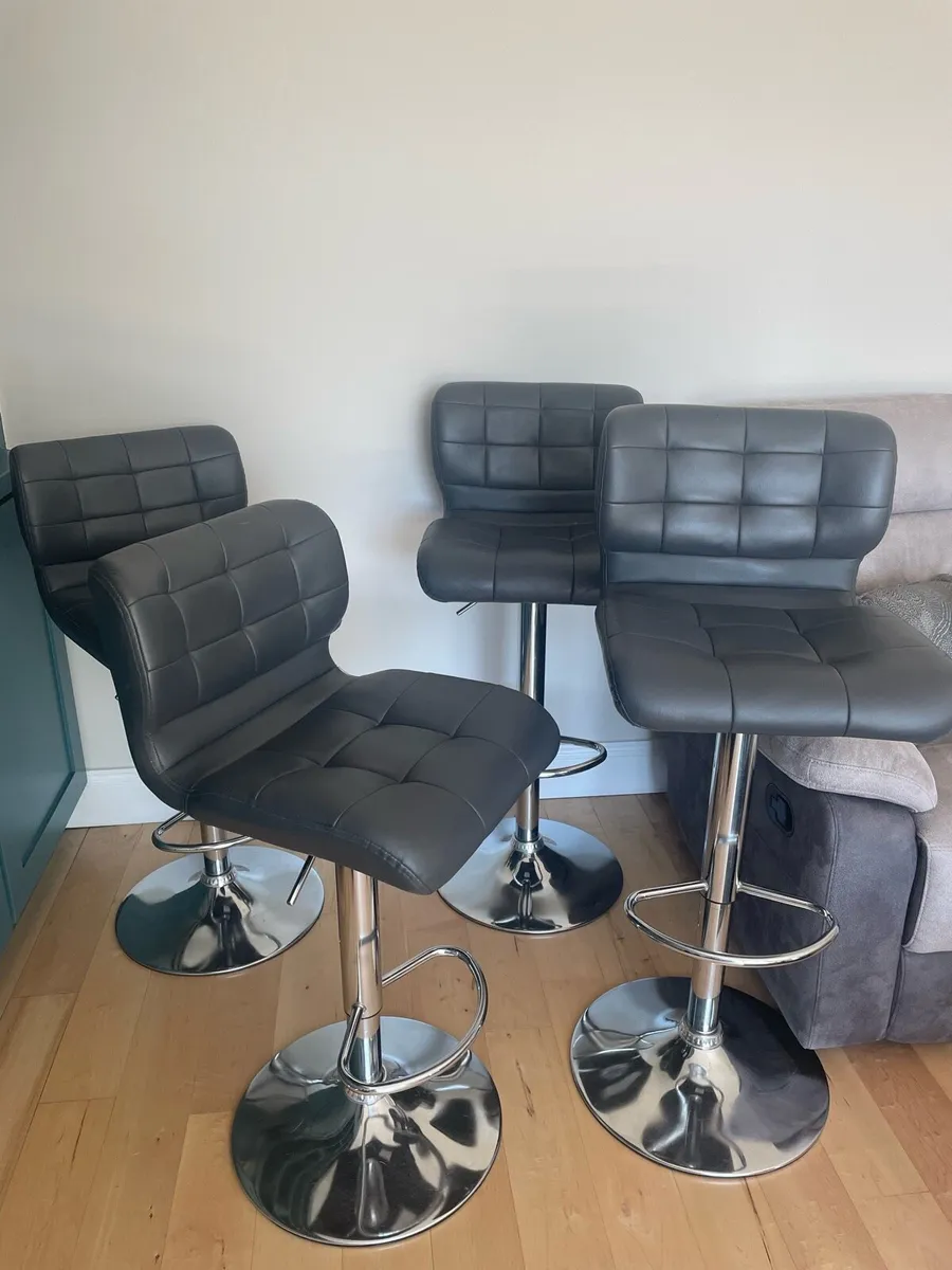 Counter chairs - Image 1