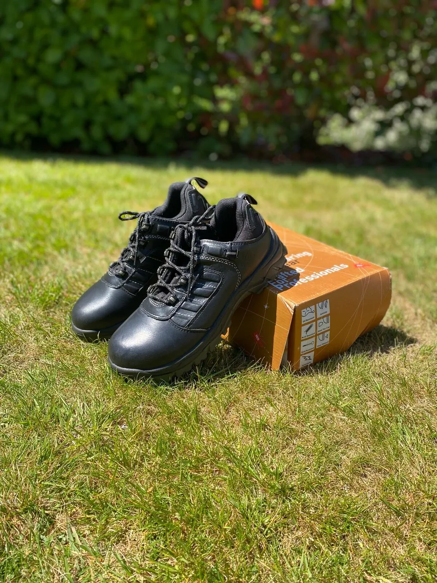 Men’s Safety Shoes Size 8(42) - Image 3