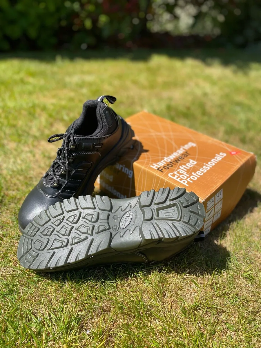 Men’s Safety Shoes Size 8(42) - Image 1