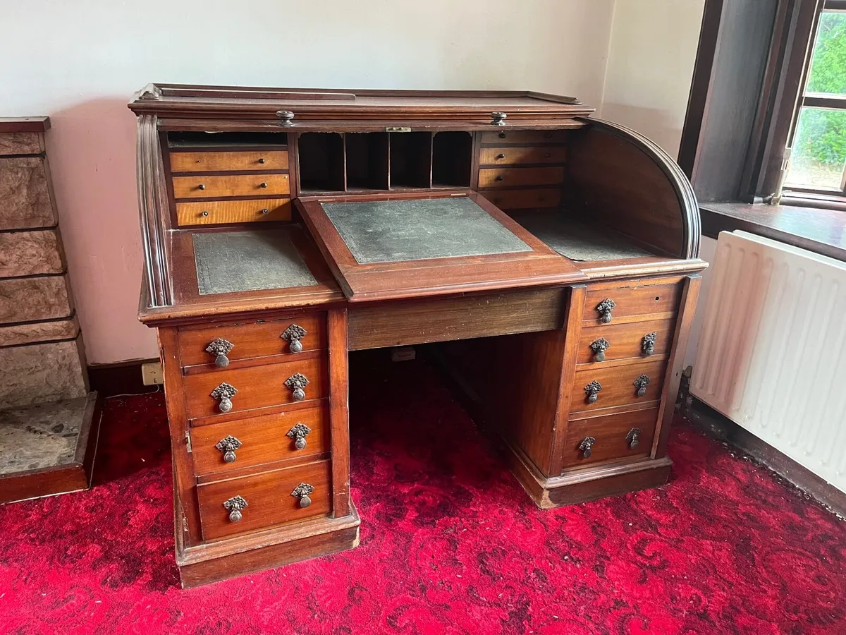 Desk - Image 1