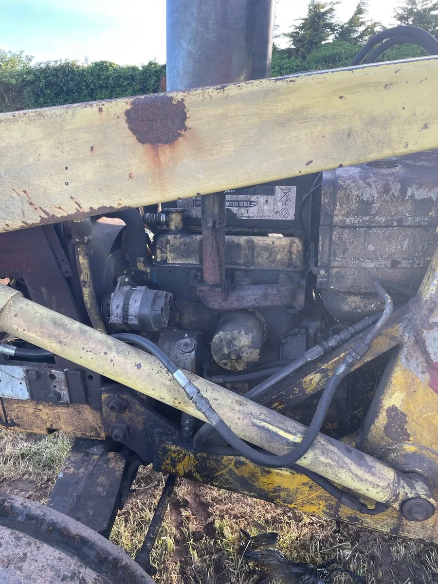 Ford loader - Image 4