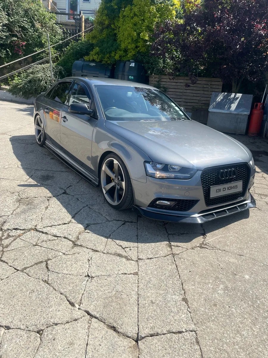Audi A4 B8.5 - Image 1
