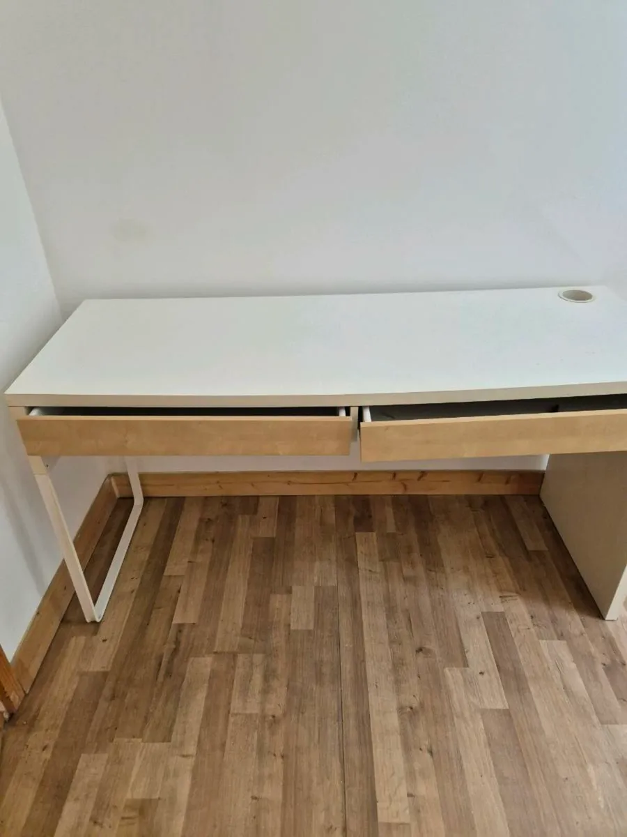 Desk - Image 2