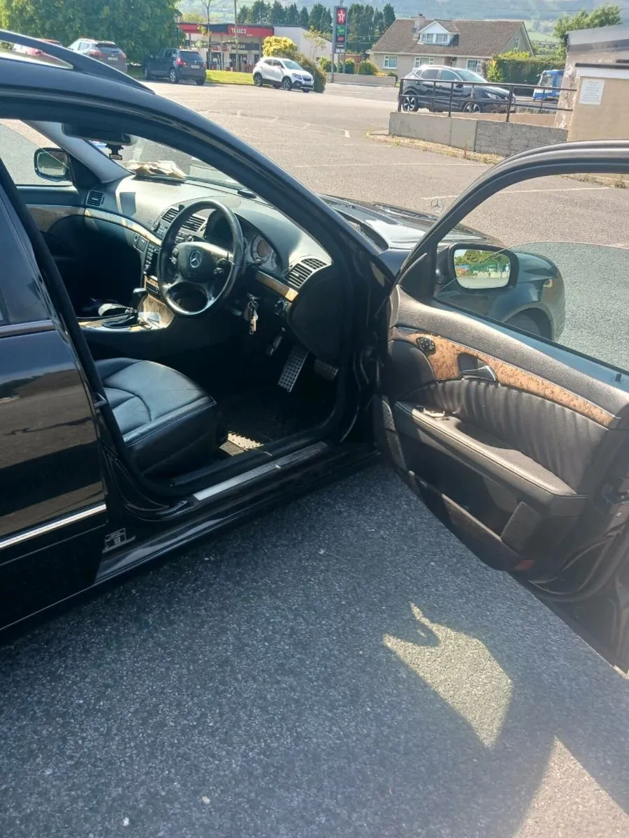 Mercedes E Estate 333Tax V6 3litre - Image 3