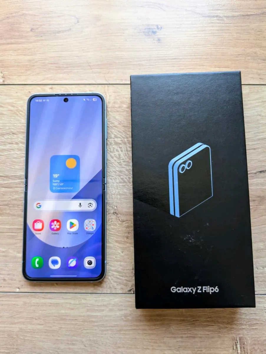 Samsung Galaxy Z Flip 6 - Image 4