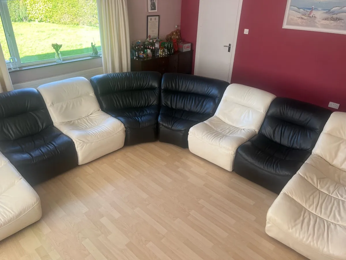 Suit of furniture - Image 3