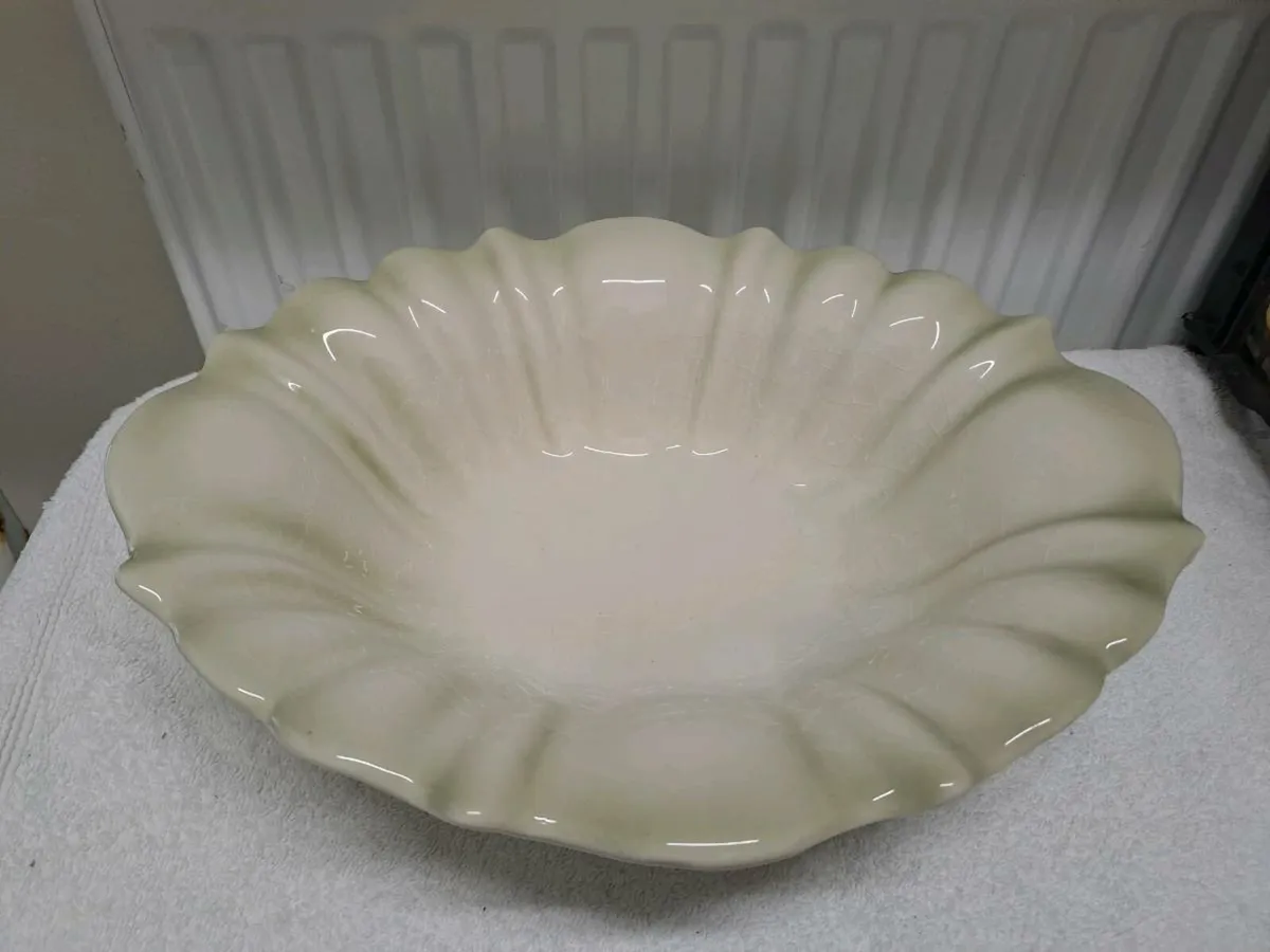 Oval large bowl light green - Image 2