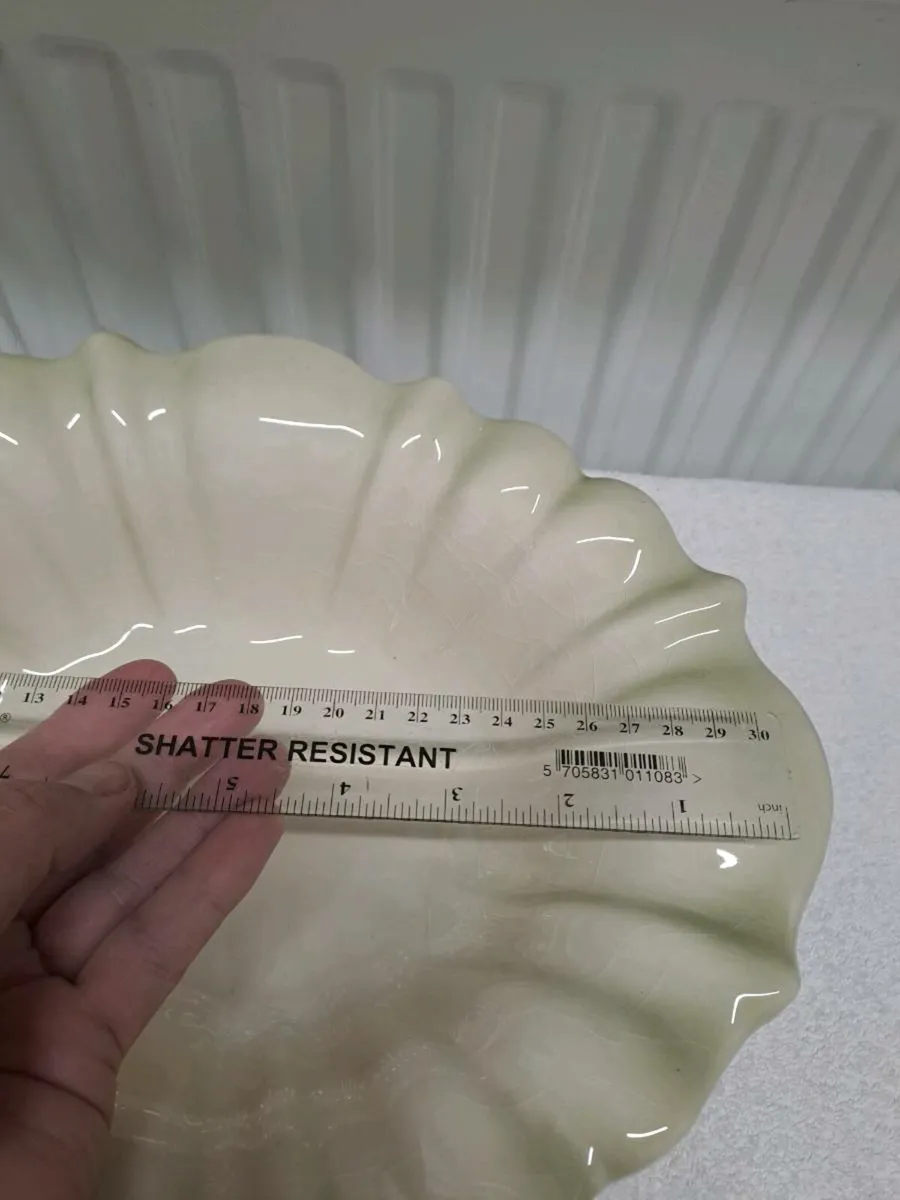 Oval large bowl light green - Image 4