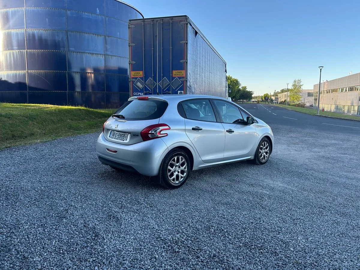 2014 Peugeot 208 1.4diesel - Image 3