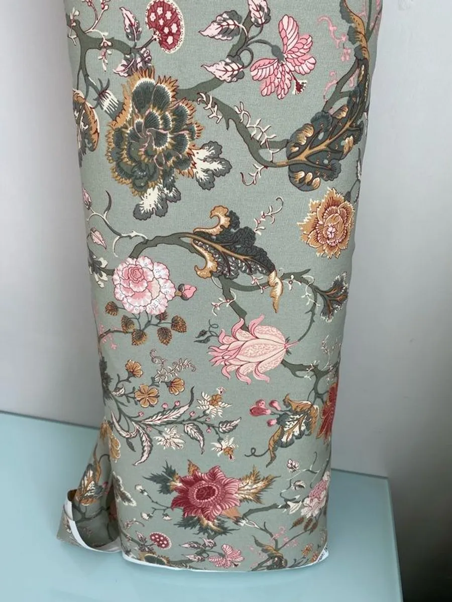 New 20m roll of heavy fabric (half price) - Image 2