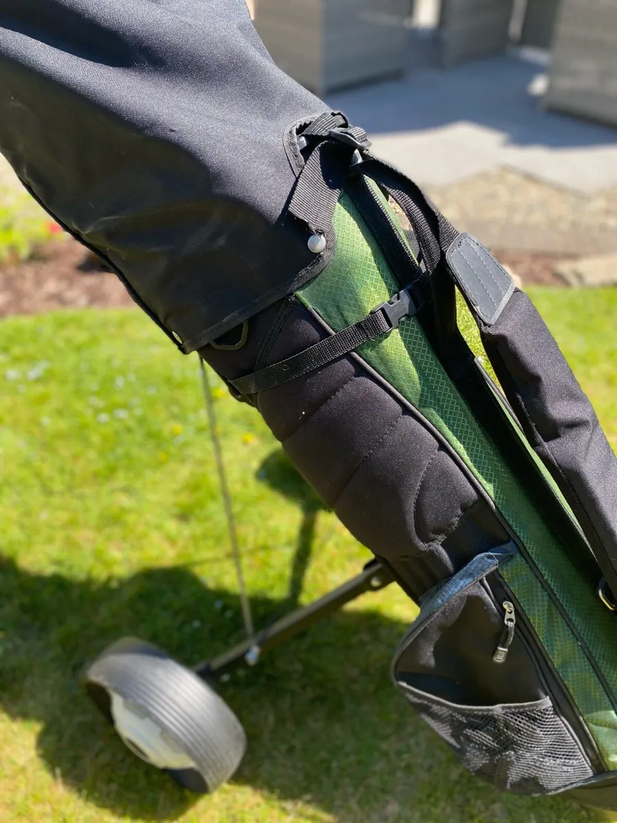 Full set of Adult golf clubs ideal for beginners - Image 4