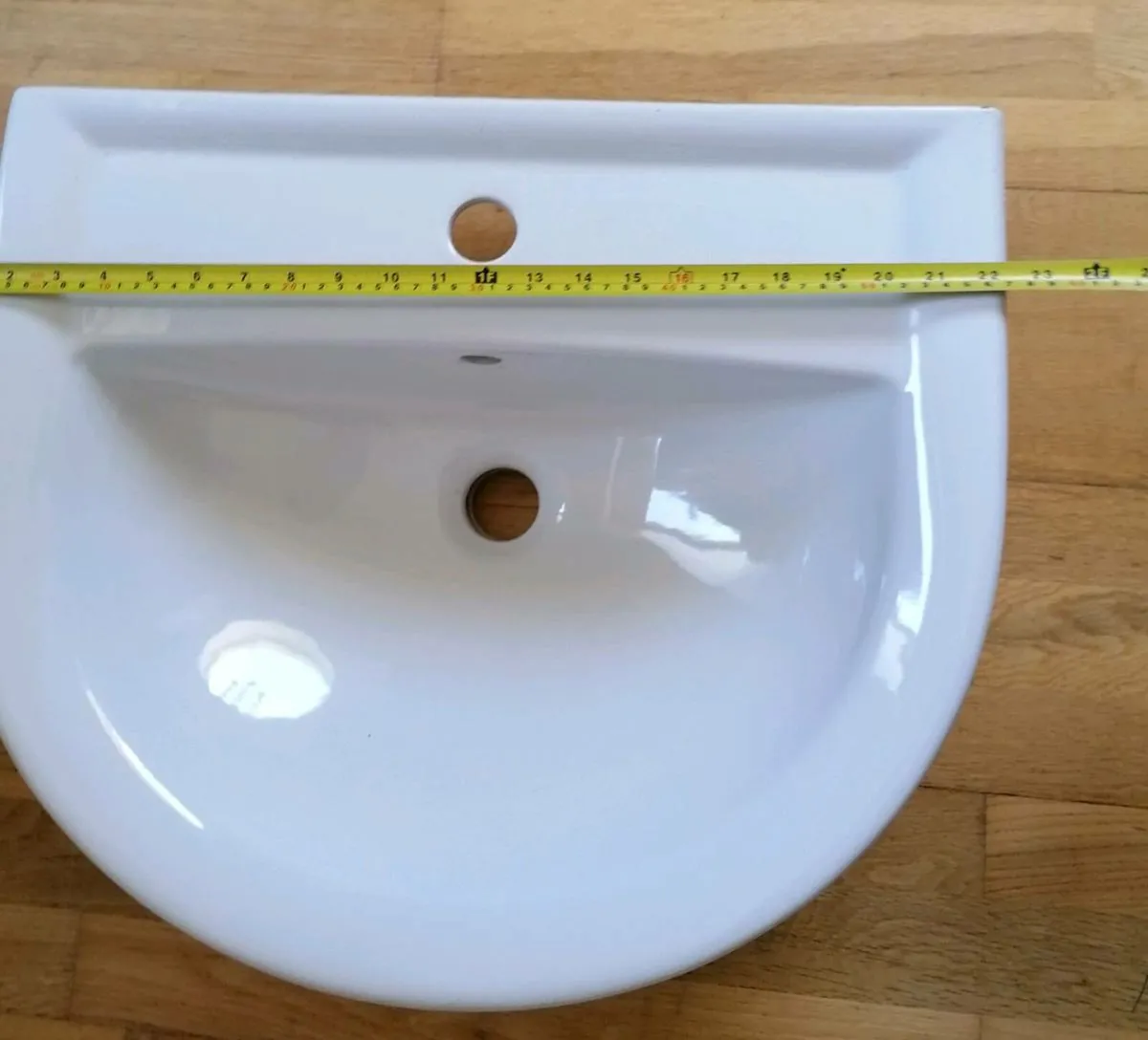 Wash Basin with Pedestal - Image 2