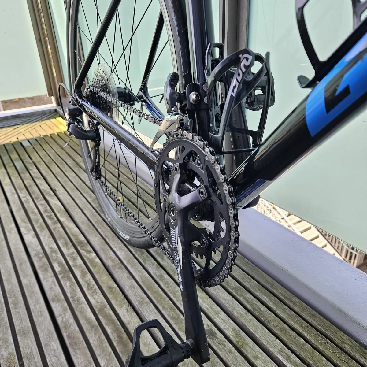 Giant Contend 2 Road Bike - M - Great Condition - Image 2