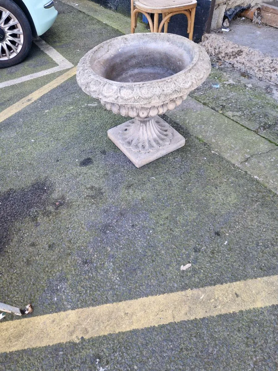 Vintage Garden Planter Sandstone - Image 1