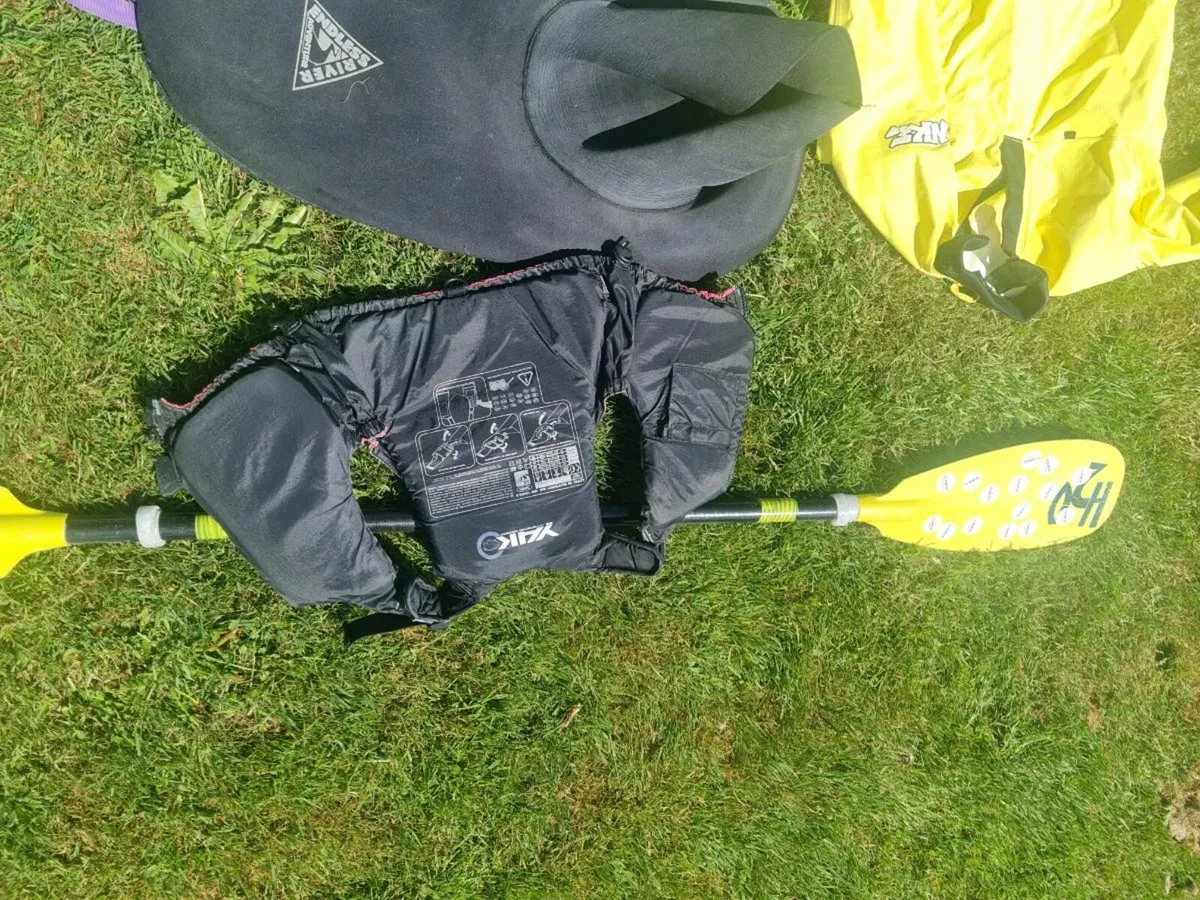 Childs kayak - Image 4