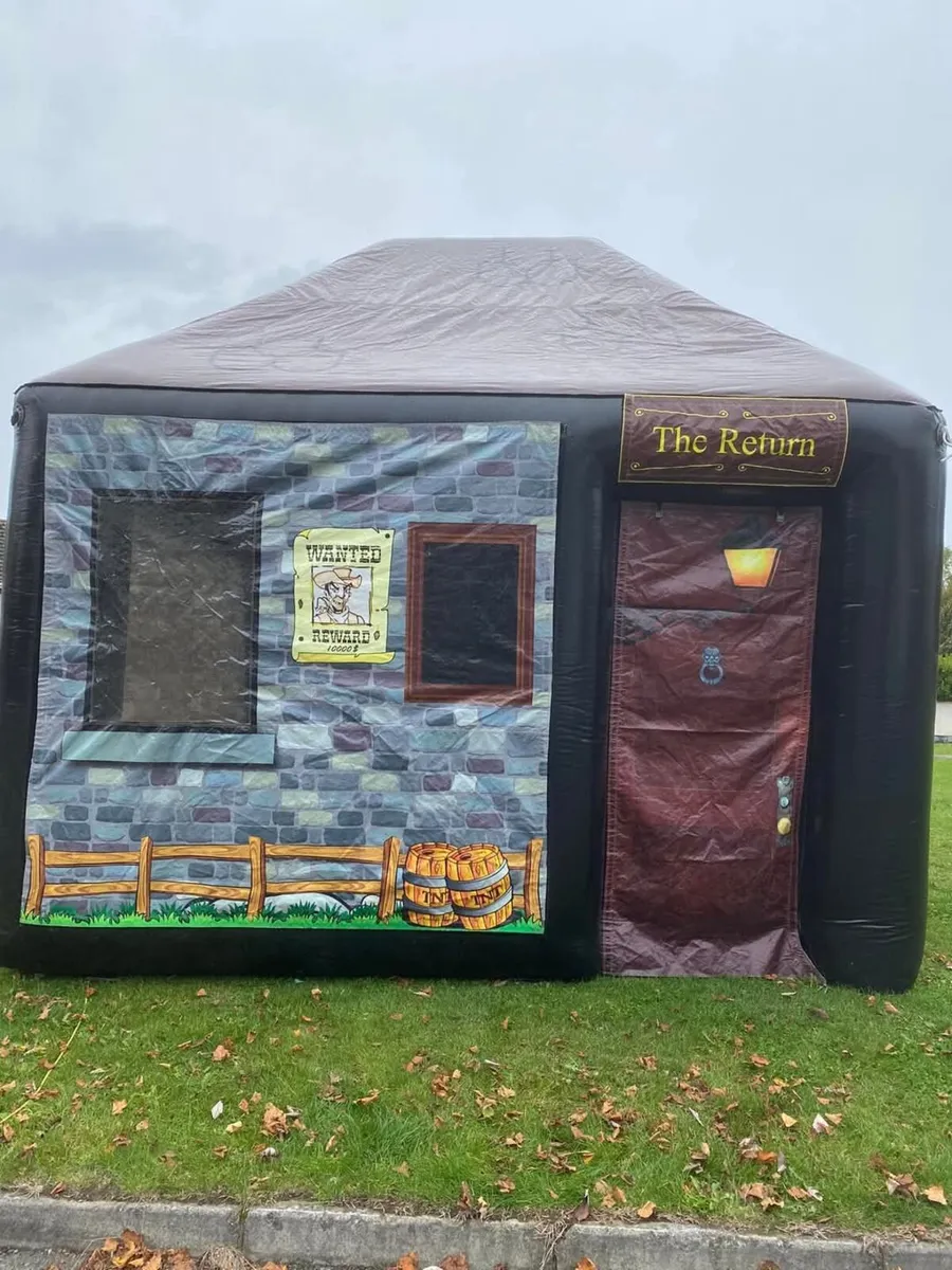 Inflatable pub - Image 3