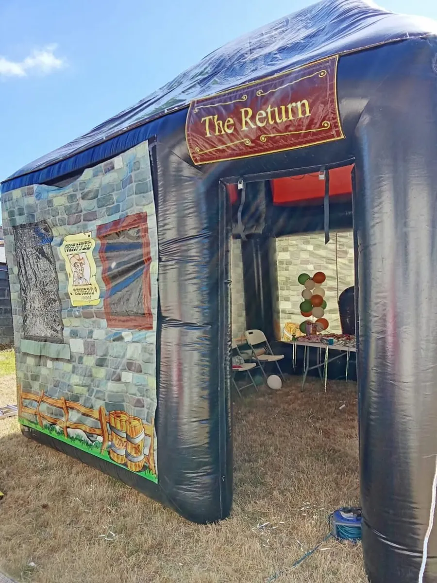 Inflatable pub - Image 4
