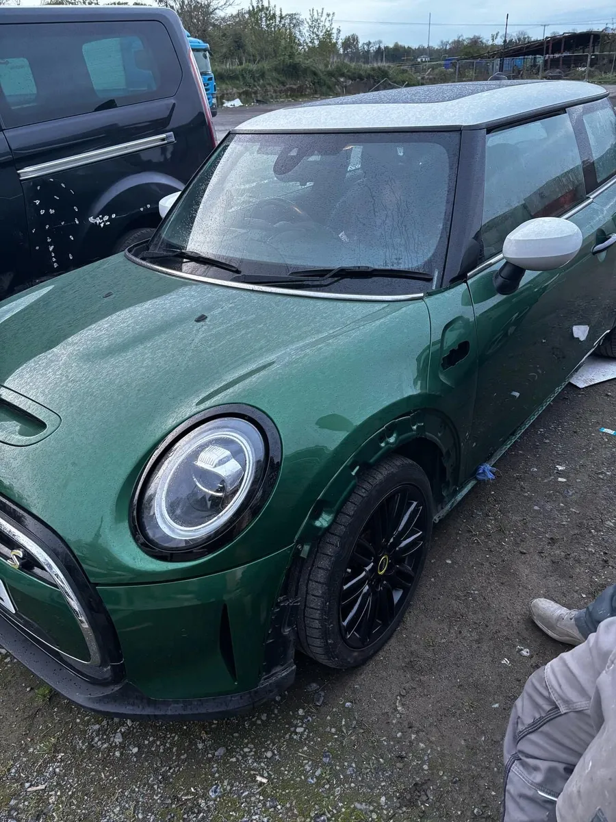 2021 Mini Cooper S - Eletric - Urgent - Image 2