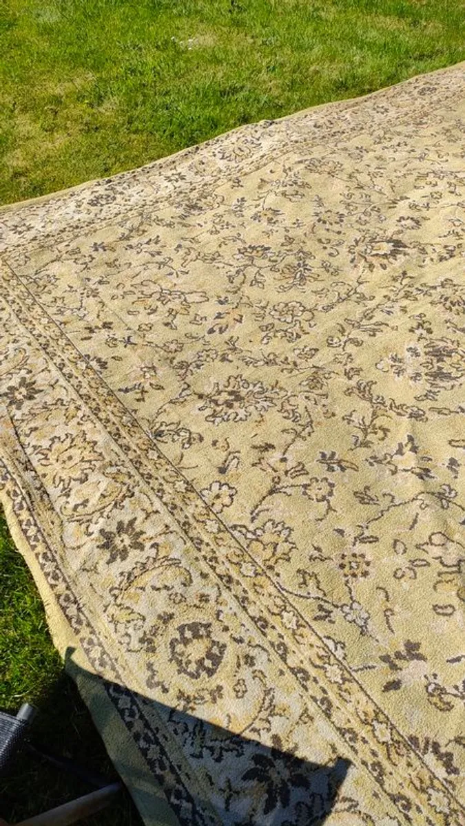 Stunning Large Rug 5.05m x 3.5M (16'6" x 11' 5" ) - Image 2