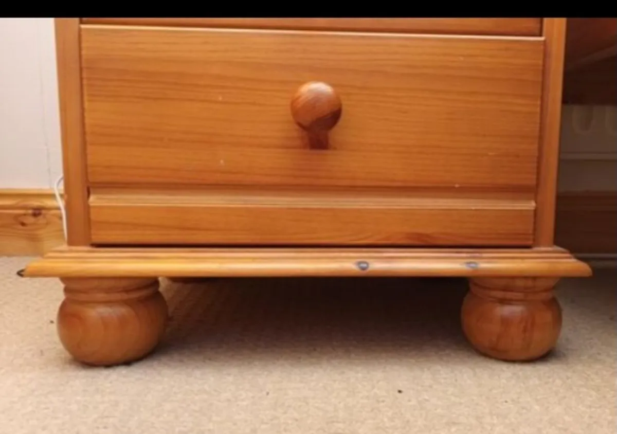 Bedside Lockers x 4 - Image 3
