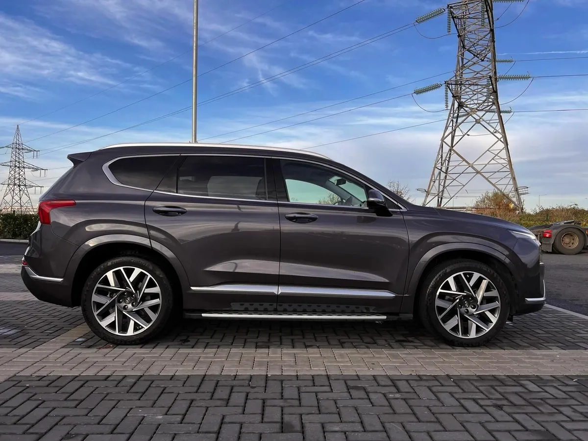 Hyundai Santa Fe 2021 2.2 Diesel AWD–Fully Loaded - Image 2