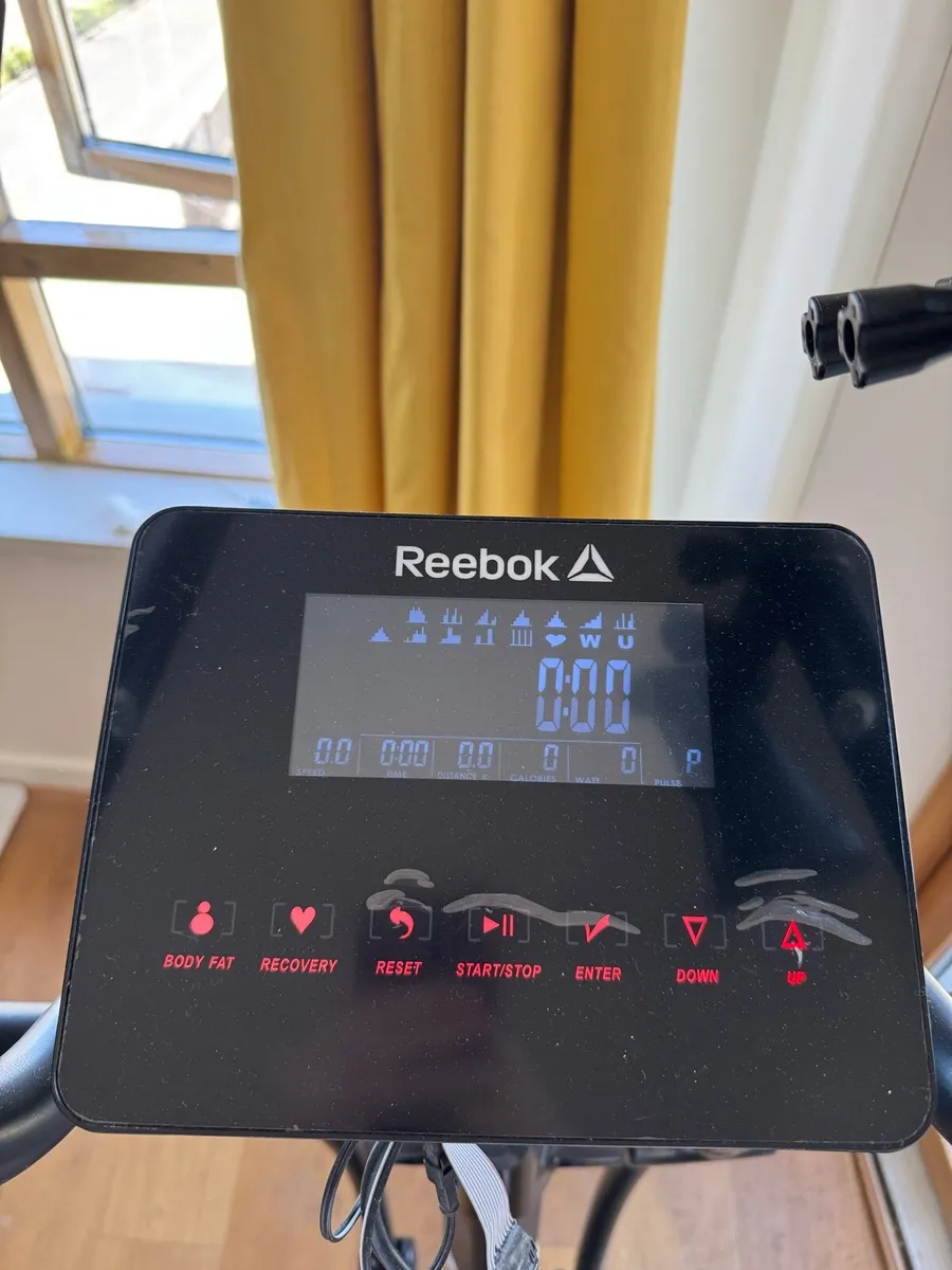 Reebok JET 300 elliptical - Image 2