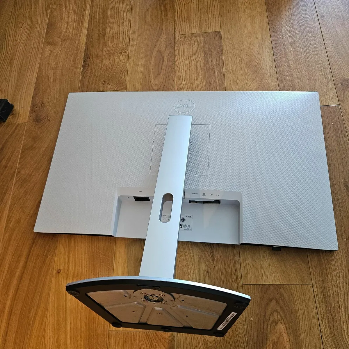 Dell S2723HC 27" Full HD Monitor - USB-C + HDMI - Image 4